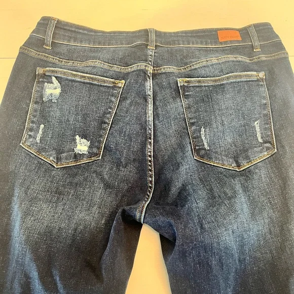 Judy Blue Dark Blue Distressed Jeans - Picture 5 of 6